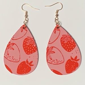 Wooden teardrop earrings